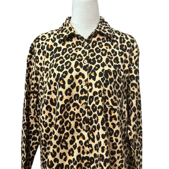 Nordstrom Womens Button Up Shirt Beige Leopard Animal Print Fleece L NWOT - Picture 2 of 8
